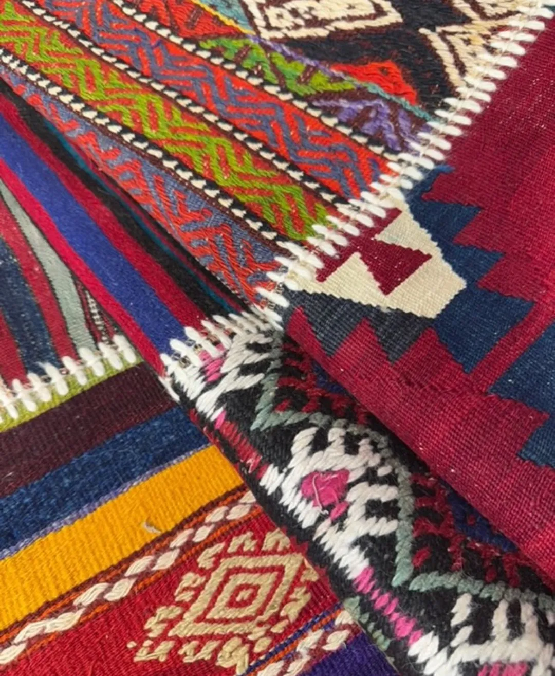 Handmade Patchwork Rug – Made in Türkiye
